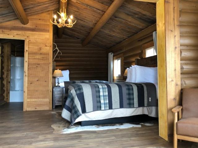 ווסט ילוסטון Elkhorn Cabins And Inn חדר תמונה