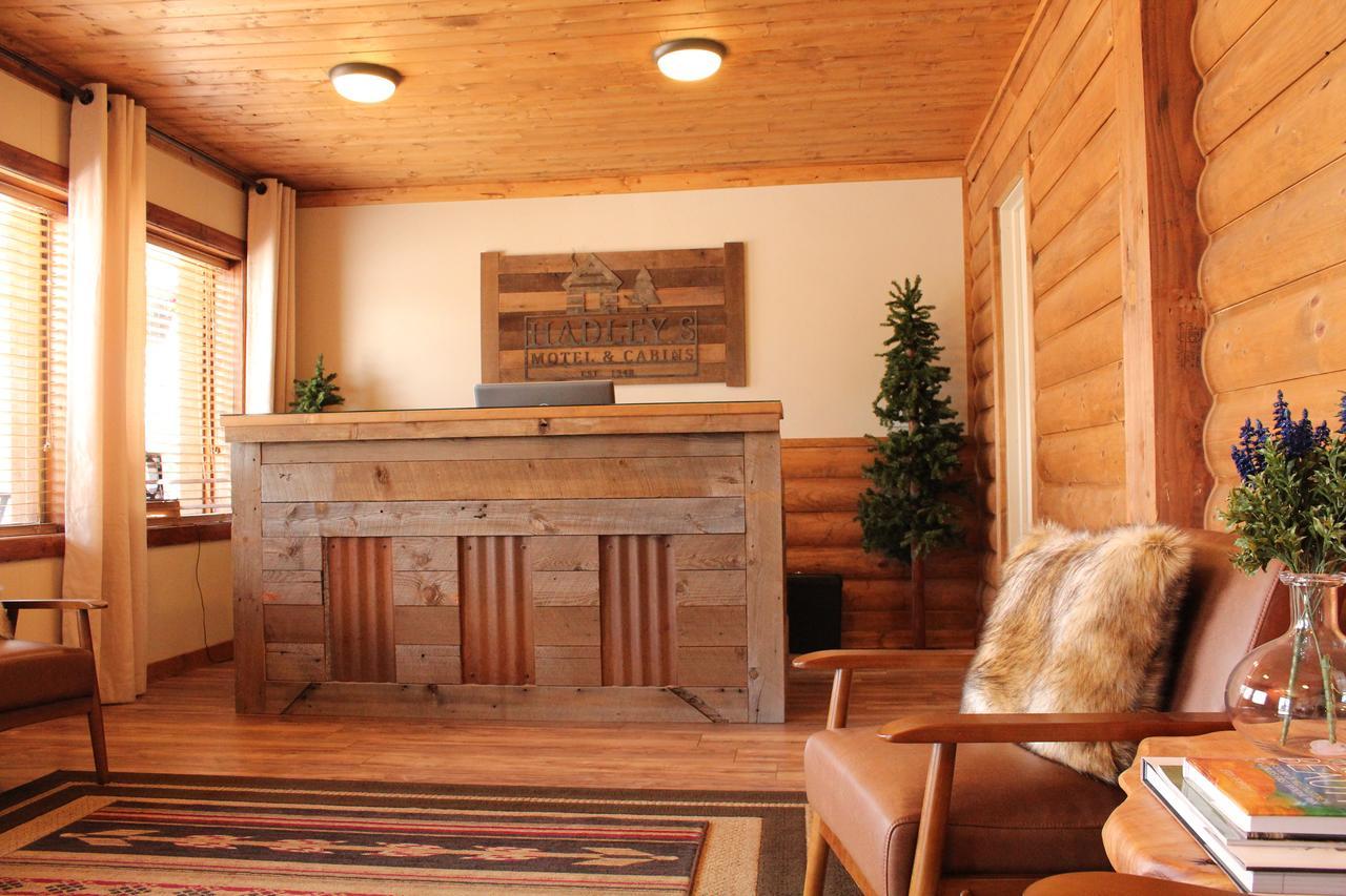 ווסט ילוסטון Elkhorn Cabins And Inn מראה חיצוני תמונה