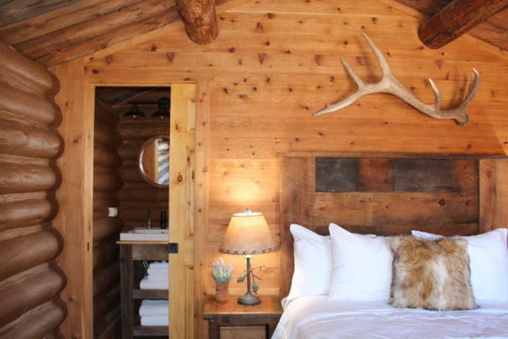 ווסט ילוסטון Elkhorn Cabins And Inn מראה חיצוני תמונה